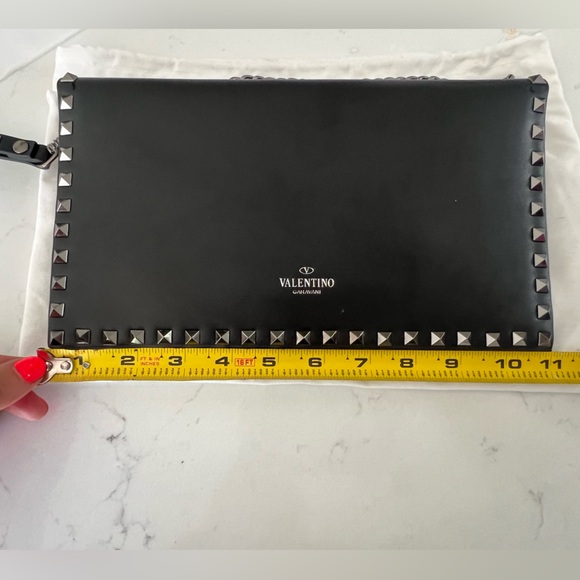 Valentino Rockstud clutch black and silver with chain - Picture 6 of 9